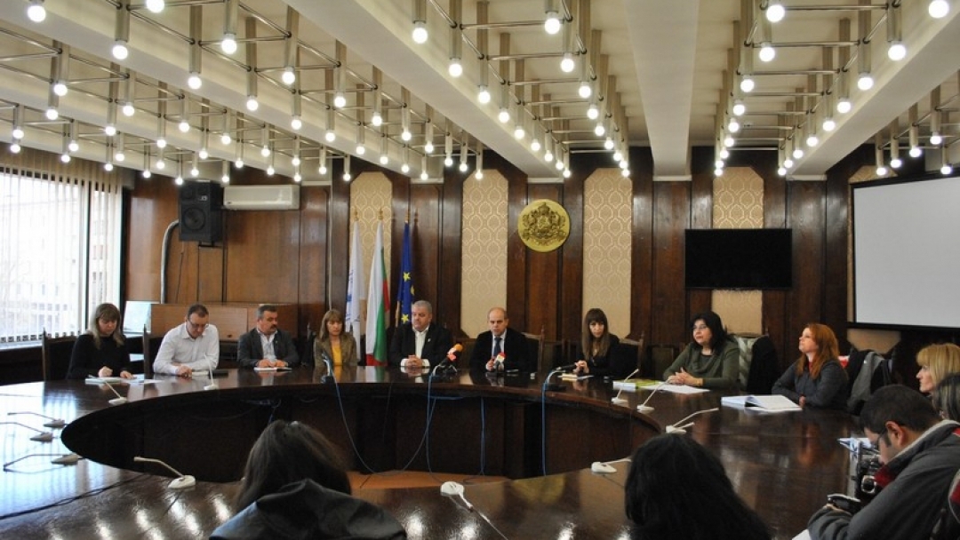 Над 550 жители на Община Русе получават топла храна всеки ден от Домашния социален патронаж