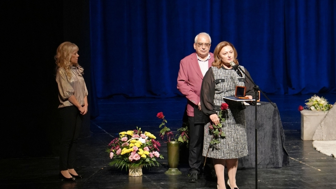 Ruse medics were awarded for high professionalism and humanism on the Day of the Bulgarian Doctor