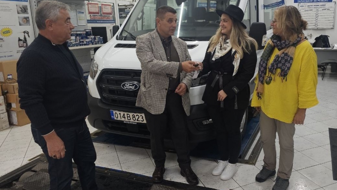 Община Русе осигури нов специализиран микробус за ЦНСТ „Вяра“