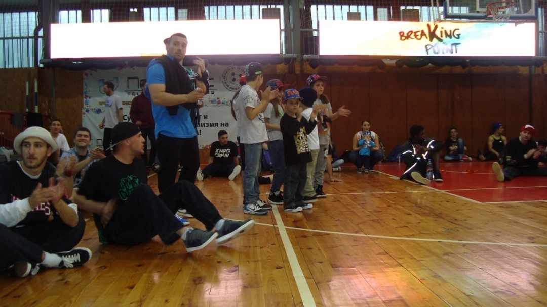 Кметът Пламен Стоилов откри републикански шампионат по брейк денс и попинг 