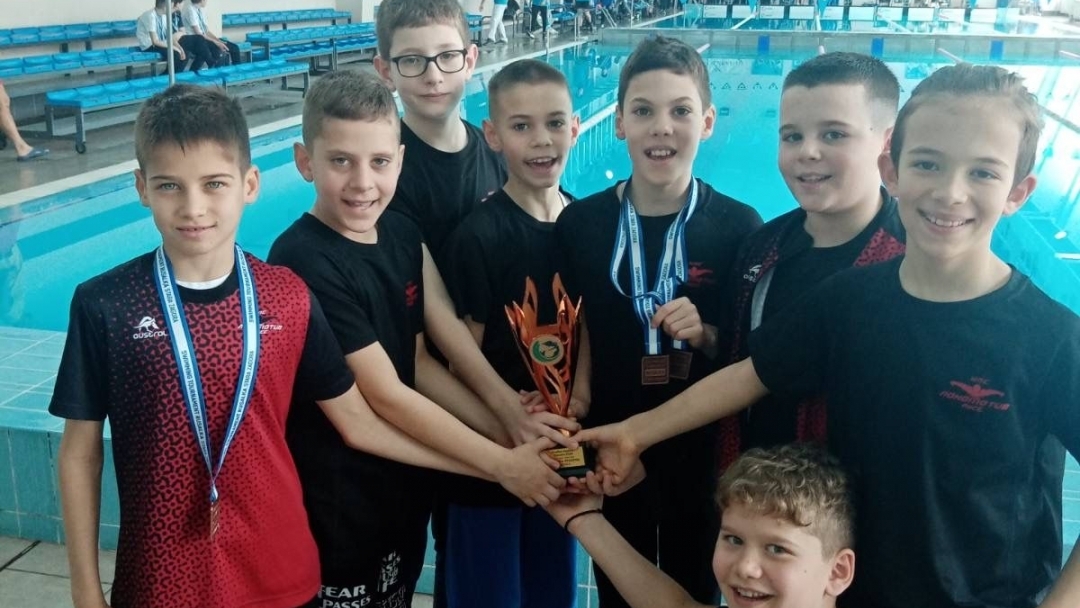 Ruse swimmers of "Lokomotiv" with successes from a tournament in Stara Zagora