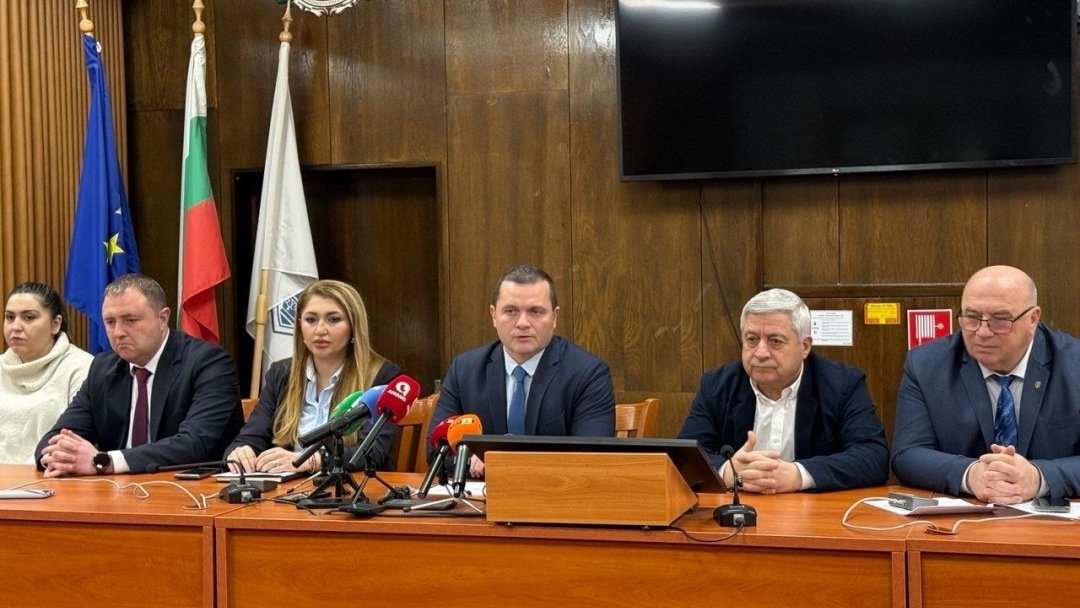 Пенчо Милков: “Отговорното управление изисква действия, не политически внушения”