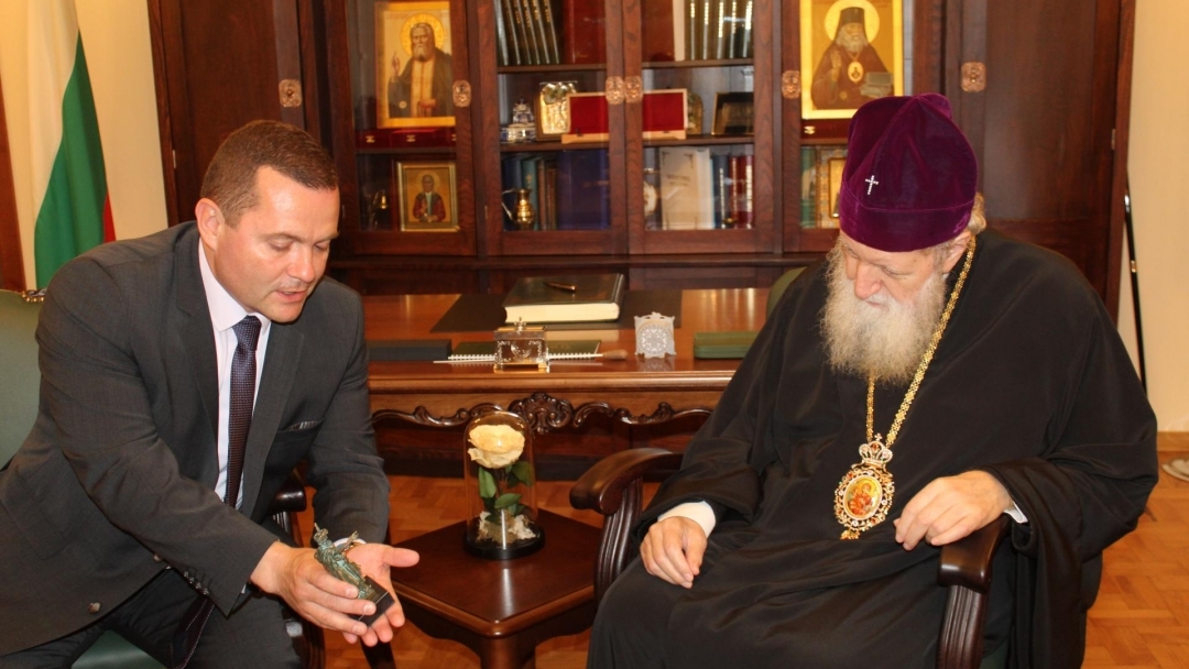 Патриарх Неофит се срещна с кмета Пенчо Милков и отправи своята благословия към русенци