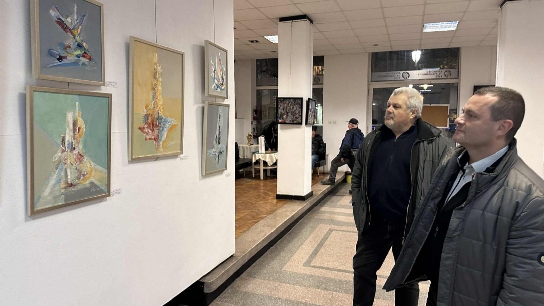 Пенчо Милков откри изложбата „Зимно настроение“ на Дружеството на русенските художници