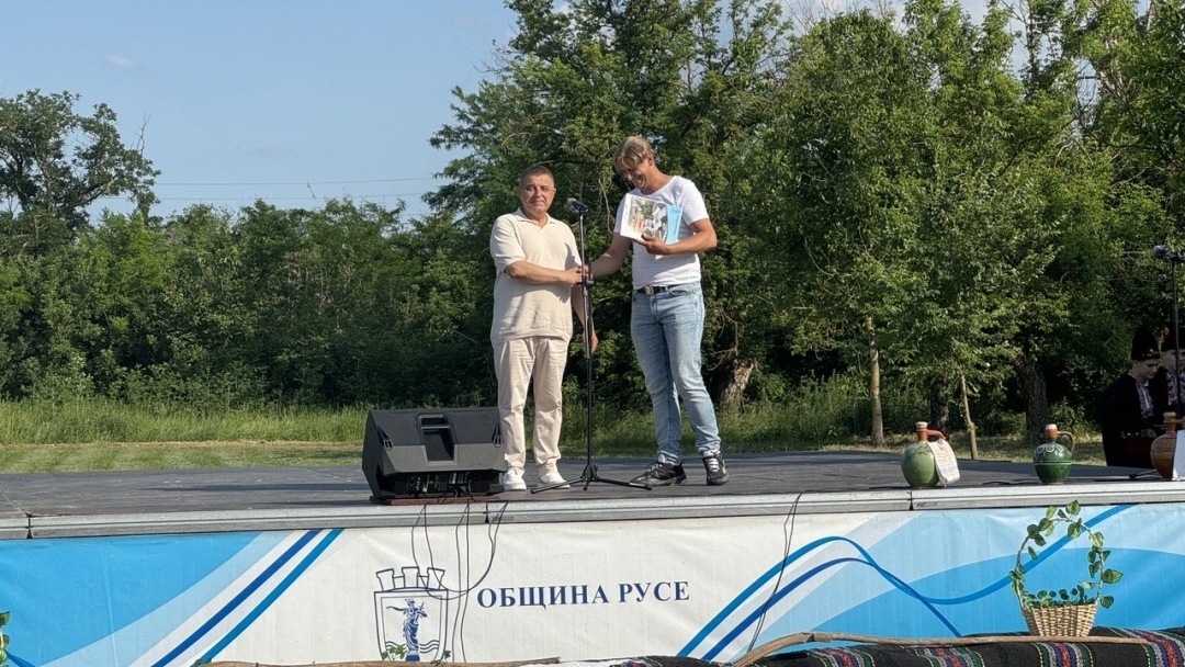 Съборът в Червена вода обедини местната общност и любители на българския фолклор