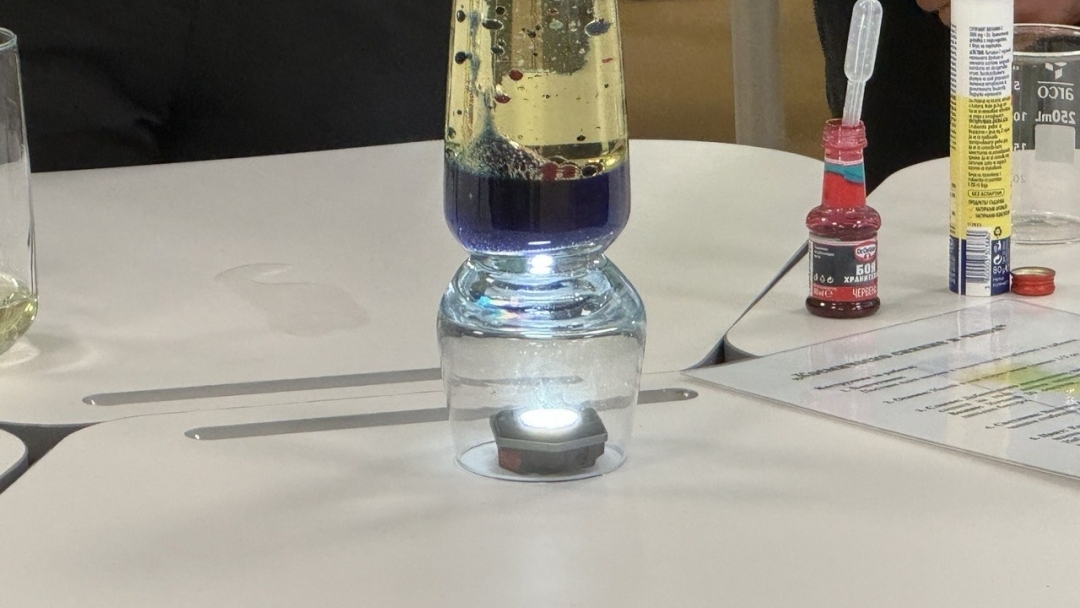 В ОУ „Васил Априлов“ откриха модерен STEM кабинет по природни науки в Деня на Земята