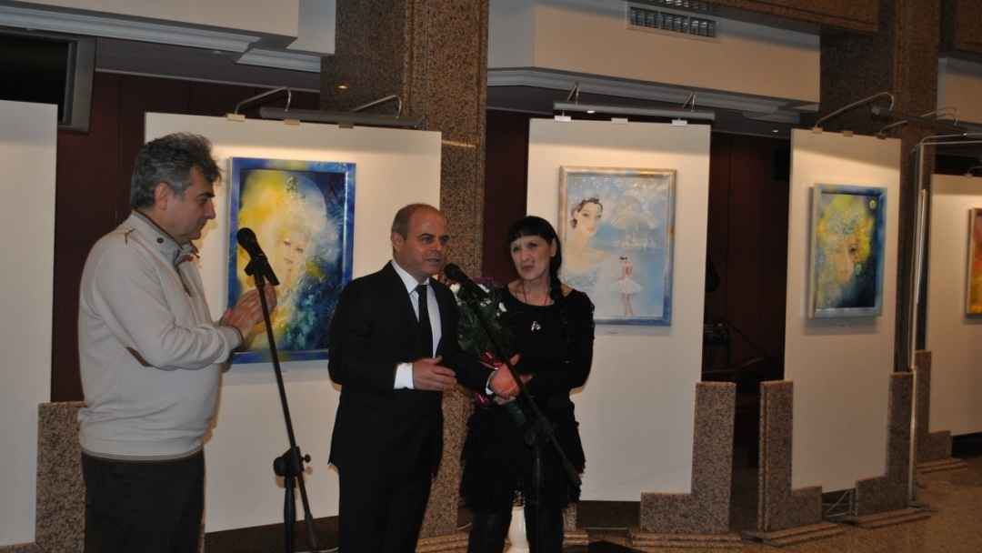 Кметът Пламен Стоилов откри Арт салон „Любов и вино“ 2016