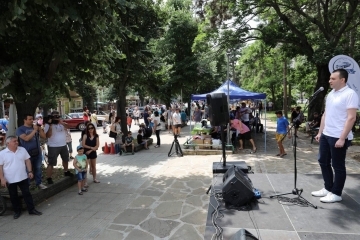 Зам.-кметът д-р Страхил Карапчански откри четвъртото издание на Парад на ретро автомобили в Русе