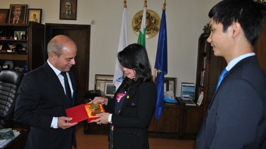 Делегация от Виетнамския град Кън Тхъ е на официално посещение в Русе