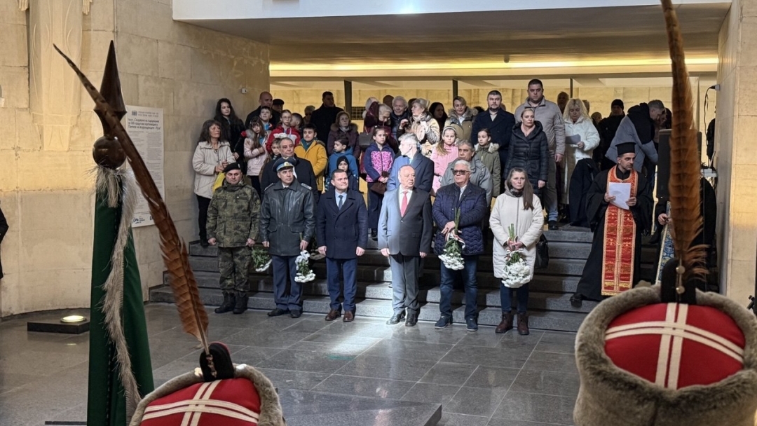 Кметът Пенчо Милков: Свободата днес е в това да бъдем честни, трудолюбиви и единни