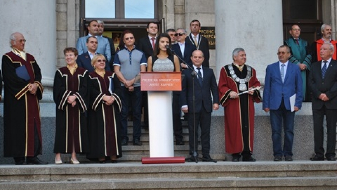 Кметът на Община Русе поздрави студентите от Русенския университет с новата учебна година