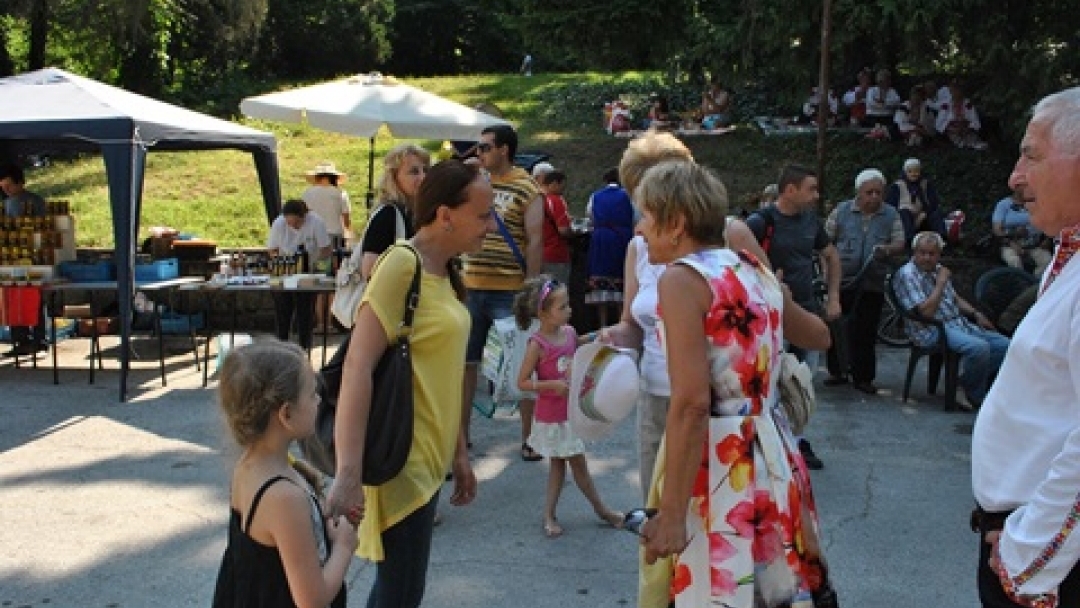 ЗАМ.-КМЕТЪТ НАТАЛИЯ КРЪСТЕВА ОТКРИ ФЕСТИВАЛА „СЦЕНА ПОД ЛИПИТЕ“