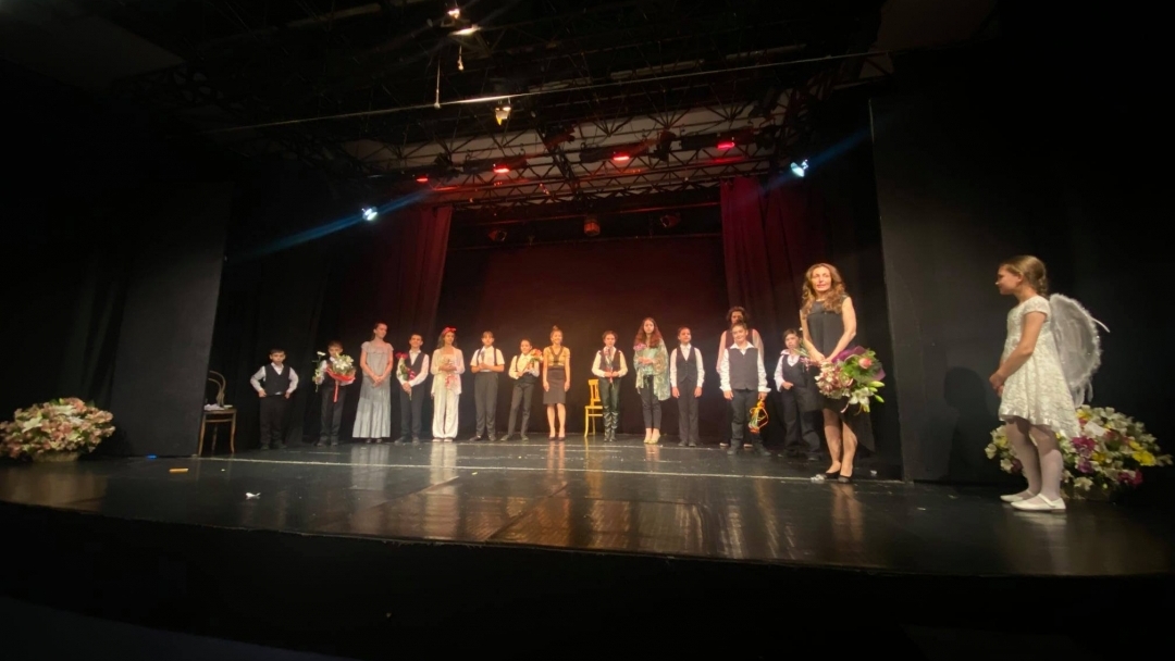 Театрално студио „Маска“ към Общинския младежки дом с общо 6 награди от два национални театрални фестивала