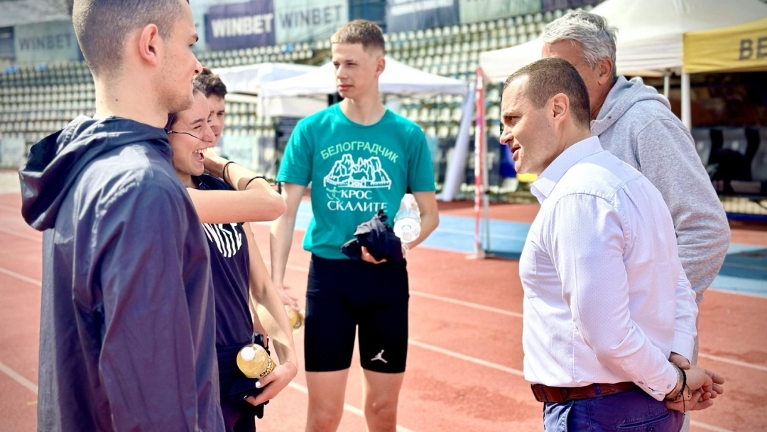 Пенчо Милков откри международния ултрамаратон „Дунав 24 ч. бягане“ в Русе