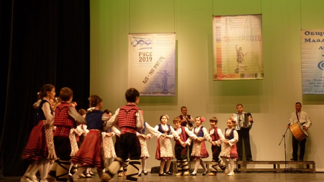 Успешно дебютно издание на фестивал-панорама на младежкото фолклорно танцово изкуство „Северина”