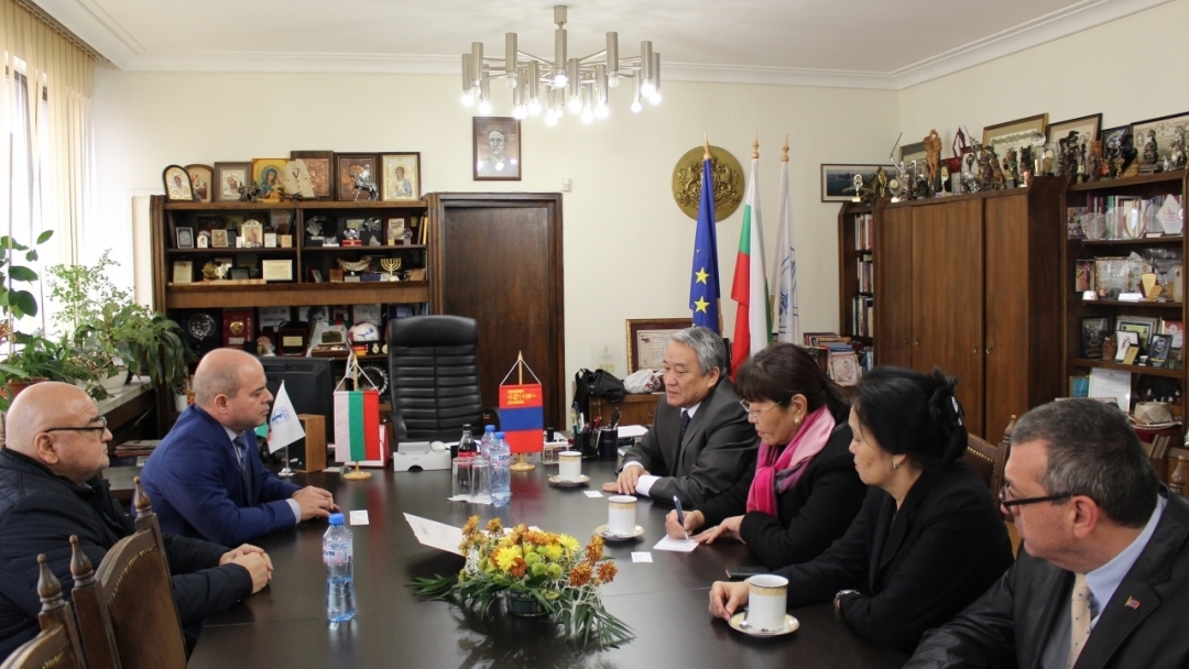 Кметът Пламен Стоилов се срещна с посланика на Монголия Н. Пр. Дашжамц Батсайхан