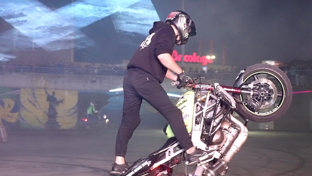 "MASKA" and "RUSE LIGHT & RHYTHM FEST" brought together Bulgarian and Romanian fans of cars, music and visual arts in Ruse