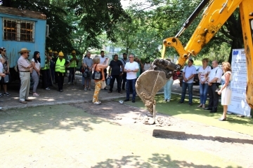  Състоя се първа копка на обект ДГ „Пинокио 2“ по проект „Ремонт на пет общински учебни заведения в град Русе, включително прилежащите им дворни пространства“