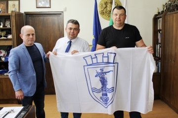 Кметът Пламен Стоилов пожела успех на участниците в Световното първенство по риболов