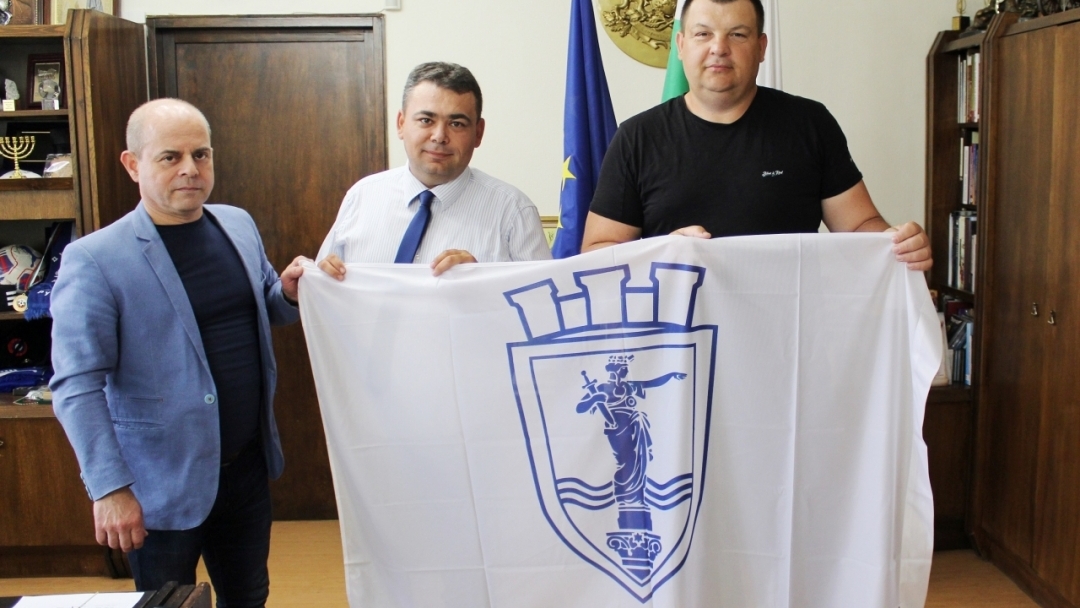 Кметът Пламен Стоилов пожела успех на участниците в Световното първенство по риболов