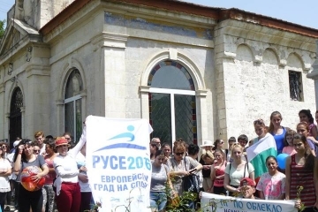 Над 240 ученици се включиха в туристическия поход на ПГО «Недка Иван Лазарова» 