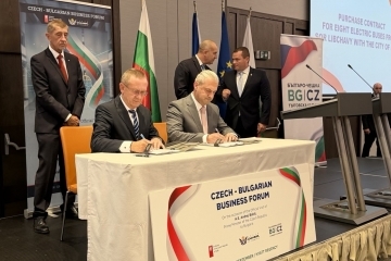A contract for eight new electric buses for Ruse was signed in the presence of the Prime Ministers of Bulgaria and the Czech Republic and Mayor Pencho Milkov.