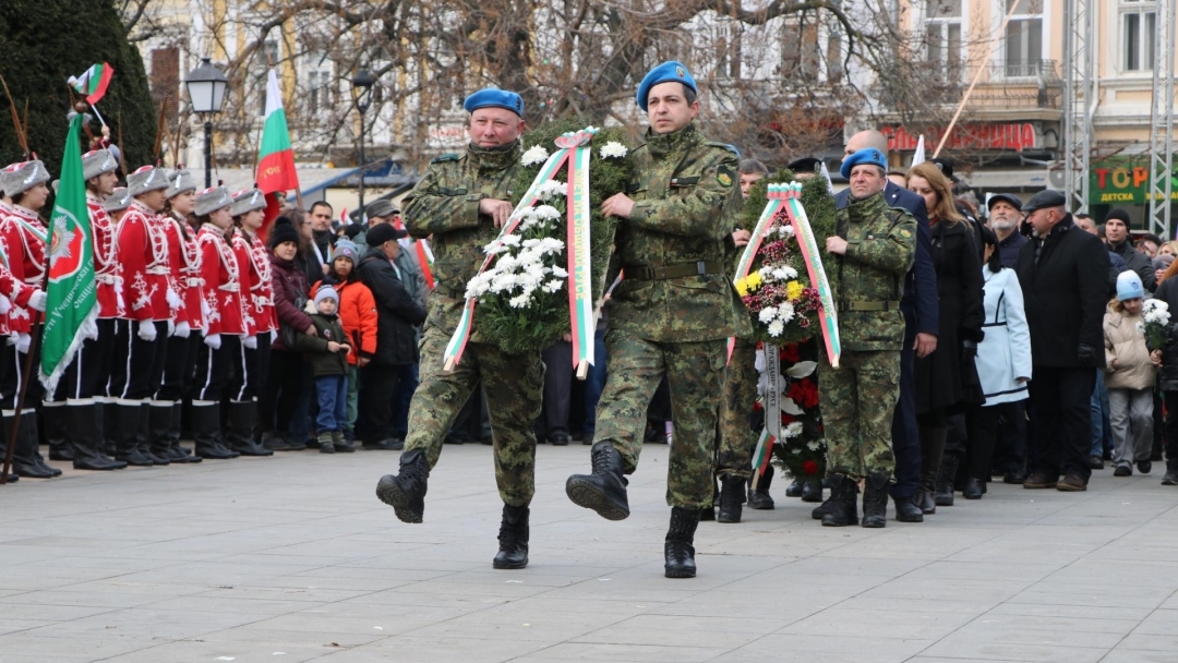 Русе отбеляза Трети март с тържествена церемония и празнична програма