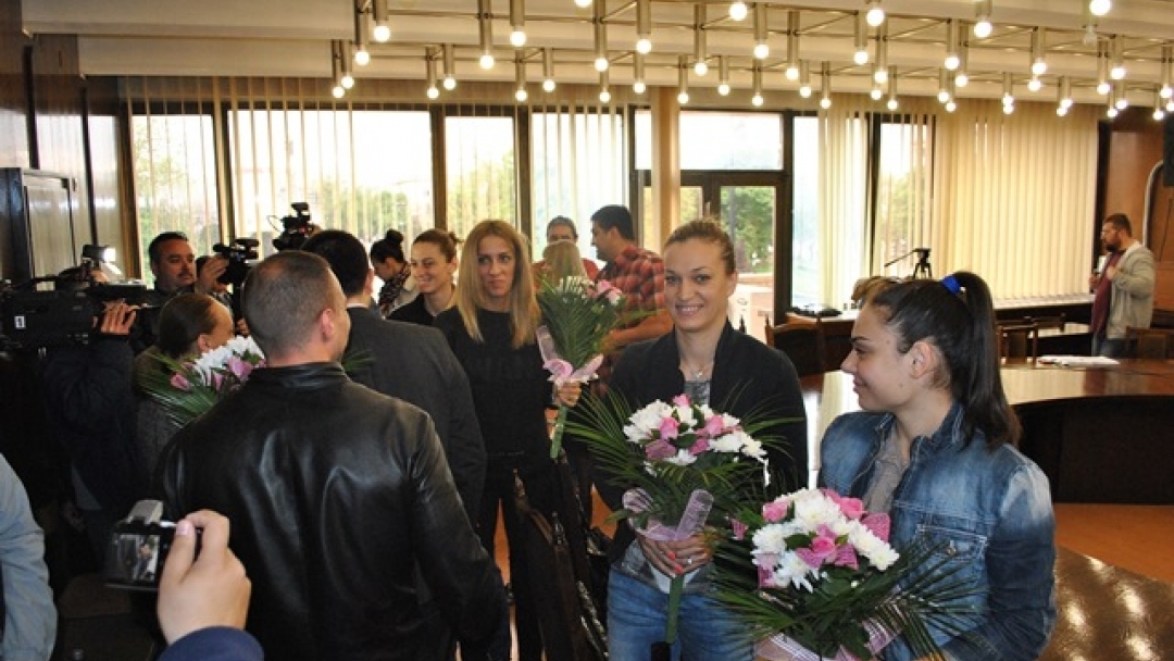 Баскетболистките на Русе с отборна премия от Общината за пета шампионска титла