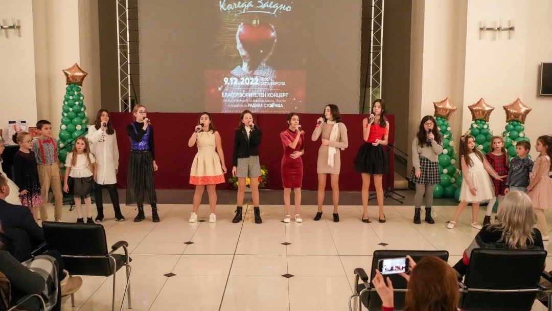 Vocal school "Prista" presented a concert "Christmas together"