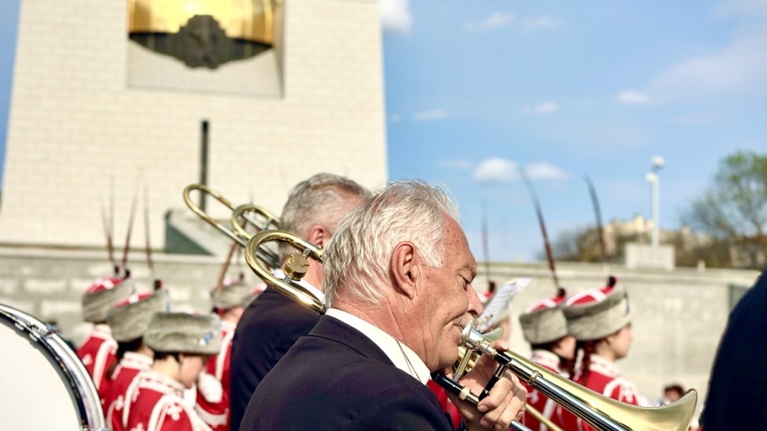 Русе отдаде почит на героите от Априлското въстание с впечатляваща историческа възстановка