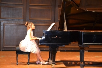 Тереза Тодорова с престижна награда от международен конкурс за надарени деца