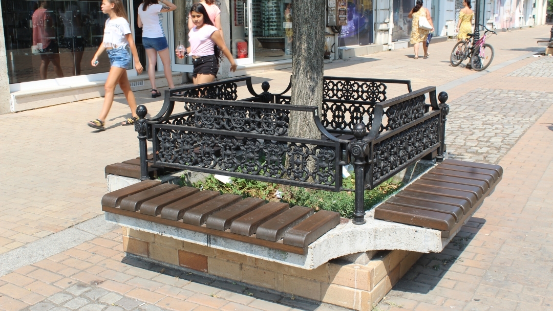 39 нови пейки бяха разположени в кварталите на Русе