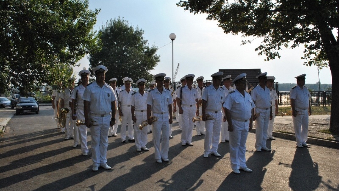 С концерт и церемония на Паметника на моряка отбелязахме 135 години от създаването на Военноморските сили