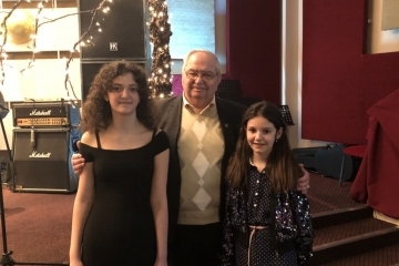 С две първи награди и трофей се завърнаха солисти на Вокално студио за поп и джаз „Икономов”