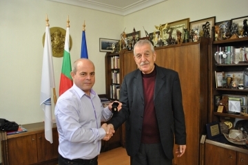 Три златни значки връчи кметът Пламен Стоилов в навечерието на празника на града