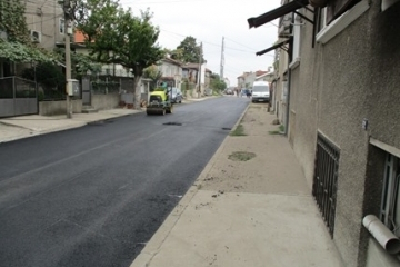 „Комунални дейности“ продължават активните ремонтни дейности на улици в общината