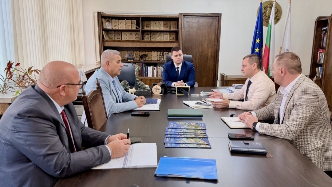 Русенски дванадесетокласник влезе в ролята на кмет на Русе за един ден