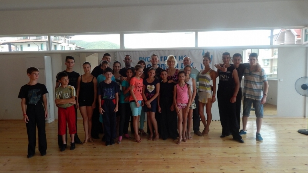 Русенски танцьори преминаха  през школа на шампиони