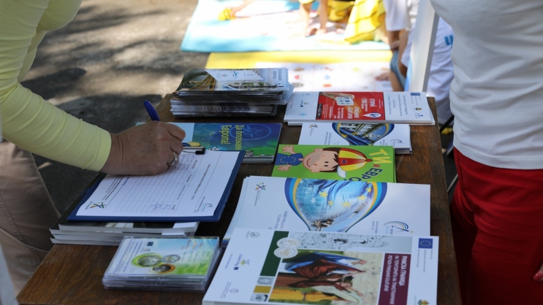 200 музиканти участваха в пърформанса "Европа - това сме ние" по повод Деня на Дунав и Европредседателството