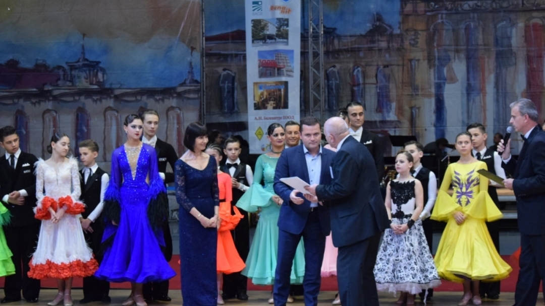 Кметът на Русе Пенчо Милков откри Международния турнир по спортни танци 
