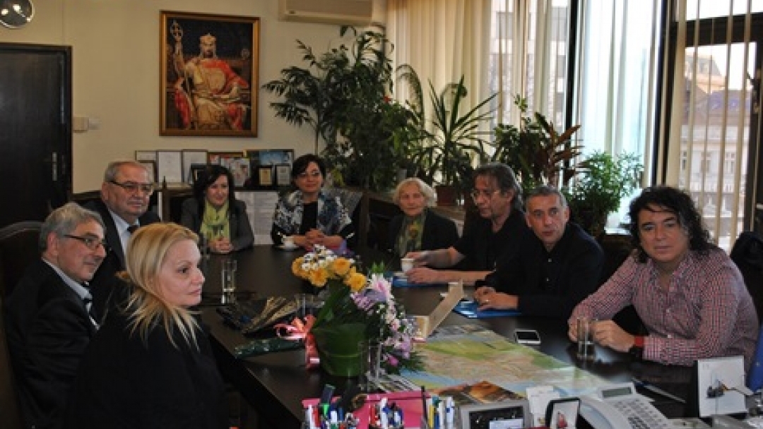 Кметът се среща с Тони Димитрова и журито на конкурса „Северно Сияние“