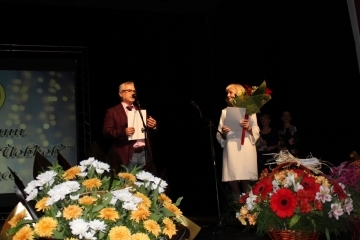 Заместник-кметът инж. Димитър Наков поздрави ръководството и учениците на СУ "Йордан Йовков" за 60-тата годишнина на училището