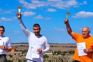 Ruse with two republican titles in aircraft modeling