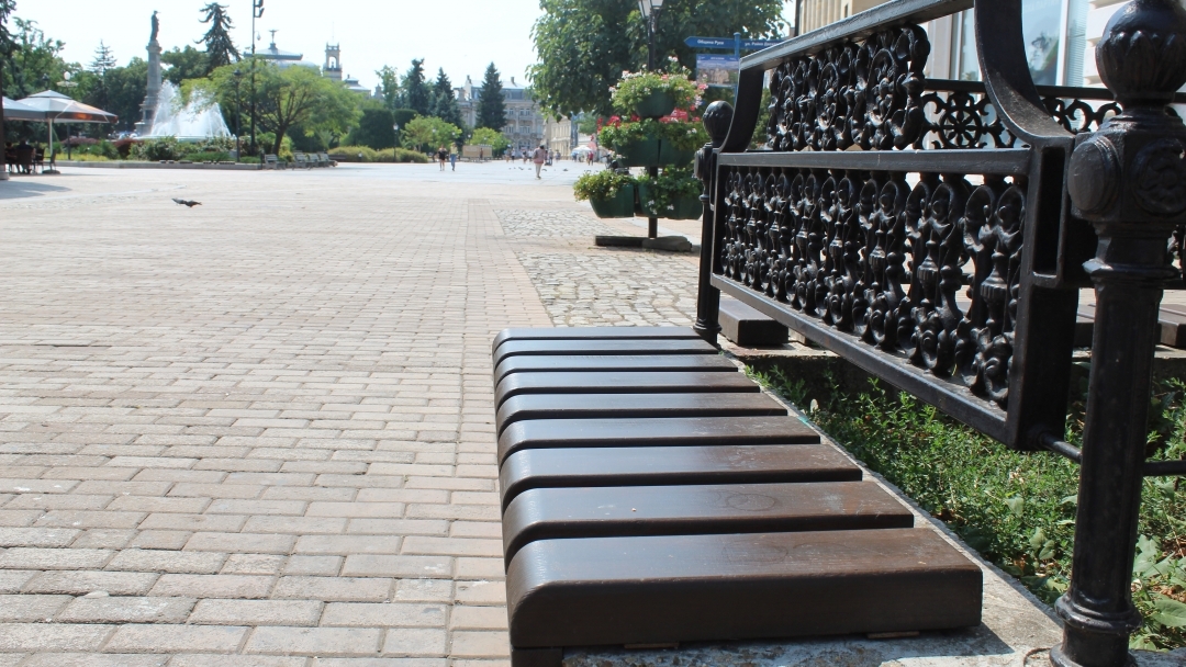 39 нови пейки бяха разположени в кварталите на Русе