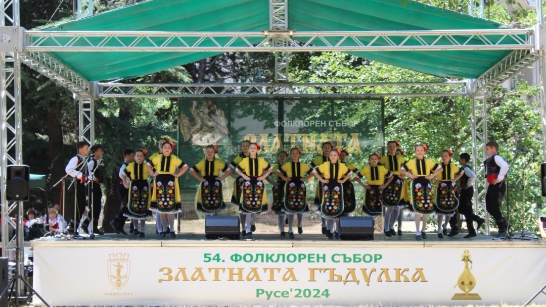 Млади лясковски инструменталисти спечелиха приза за цялостно представяне на 54. Фолклорен събор „Златната гъдулка“