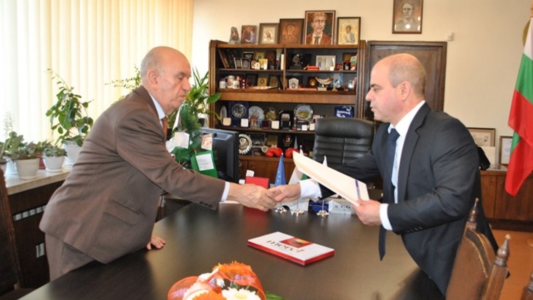 АДО „Дунав“ с дарение за кораба „Радецки“