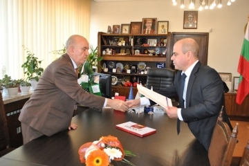 АДО „Дунав“ с дарение за кораба „Радецки“