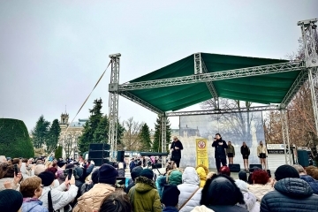 Стотици русенци пяха заедно с Братя Аргирови по време на концерта „Не на насилието, да на доброто!“ 