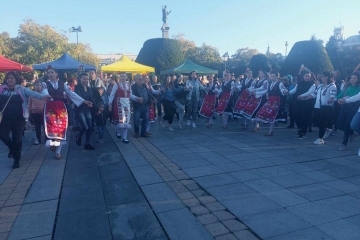 Фестивалът „МладиТЕ заедно“ вдъхнови младежи от Русе за борба със зависимостите чрез спорт, творчество и благотворителност