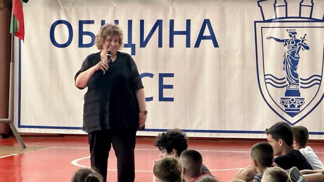 Открит разговор срещу агресията: Кметът Пенчо Милков се срещна с над 150 деца от бойните спортове в Русе
